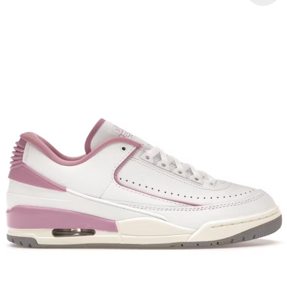 Jordan 2/3
Brand new
Womens